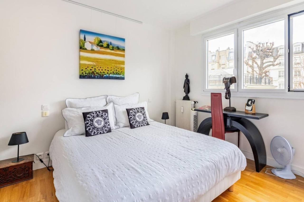Private Bedrooms Near Eiffel Tower Parigi Esterno foto